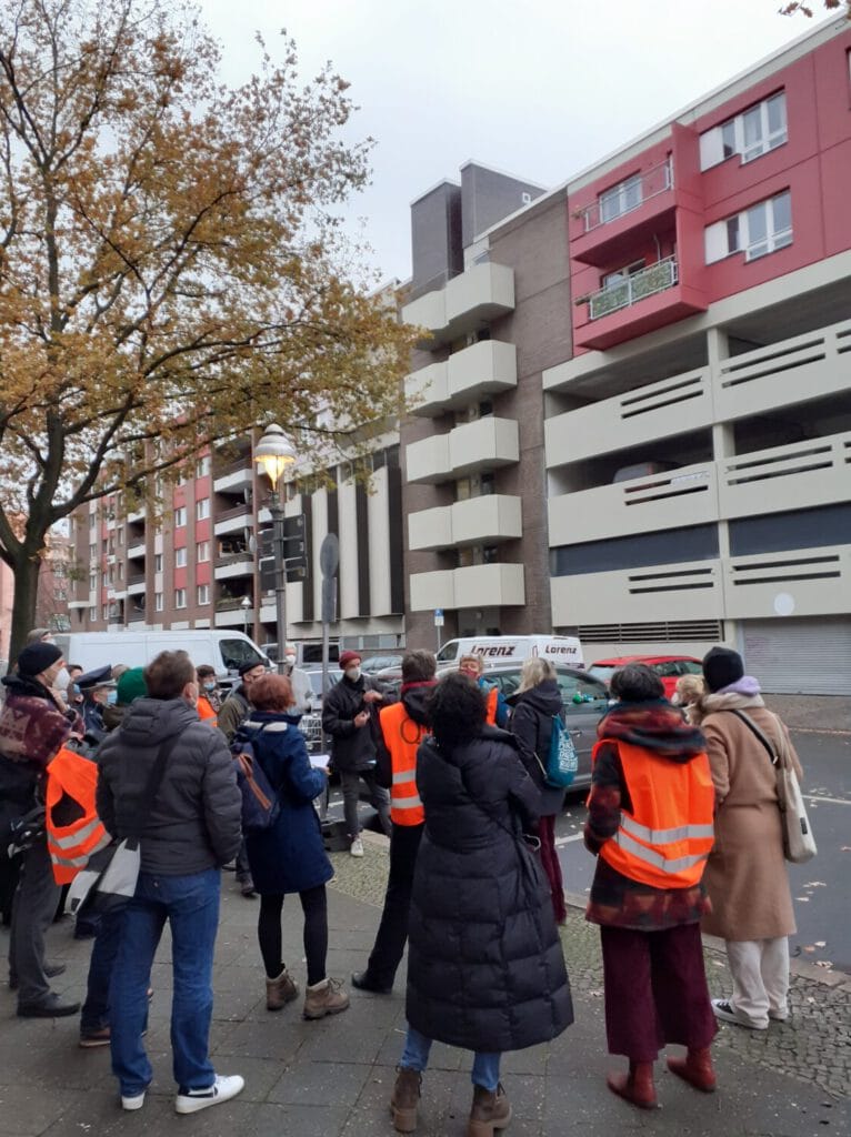 Foto: Spaziergruppe während eines Spaziergangs 2023